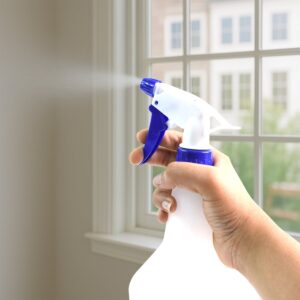 Multipurpose Plastic Trigger Spray Bottle (1 L)