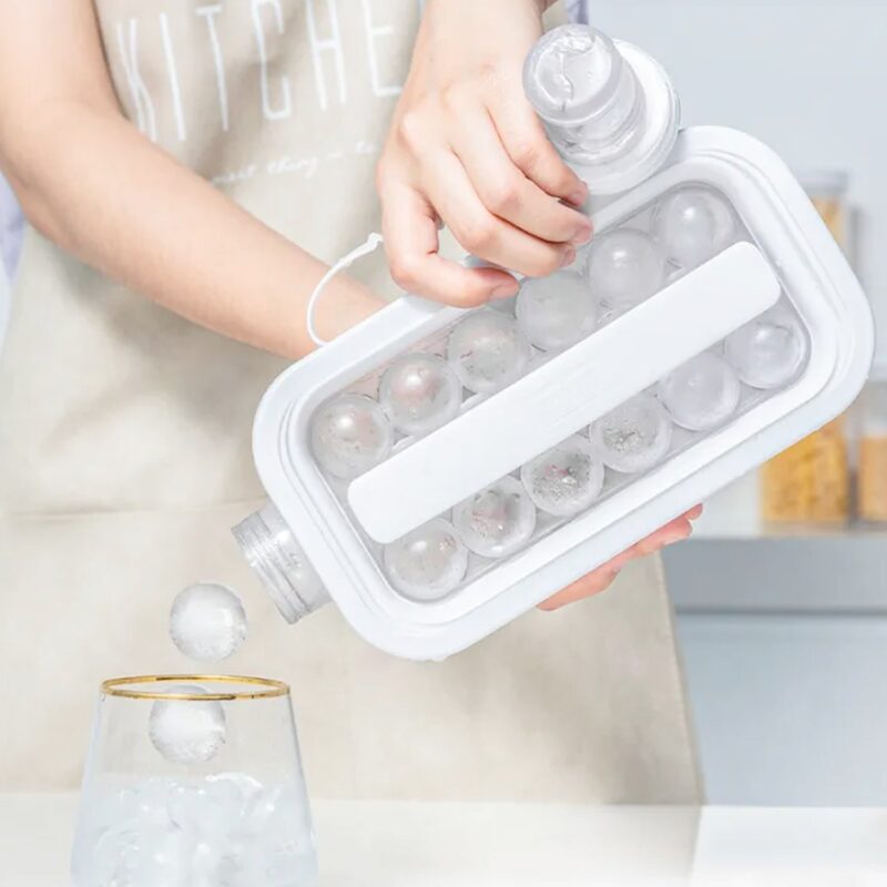 ice4.jpg Foldable Ice Tray with Lid, 2-in-1 Ice Ball Maker